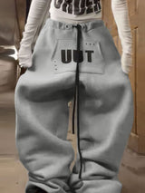 Men's Deconstructed Kangaroo Pocket Letter Print Wide Leg Pant SKUL36402