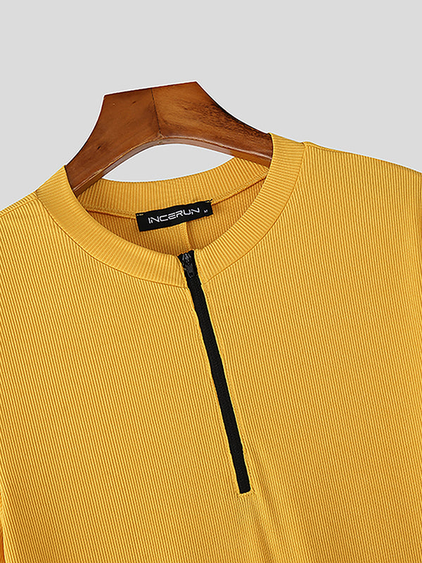 Men's Textured Half-Zip Short Sleeve T-Shirt SKUL26234